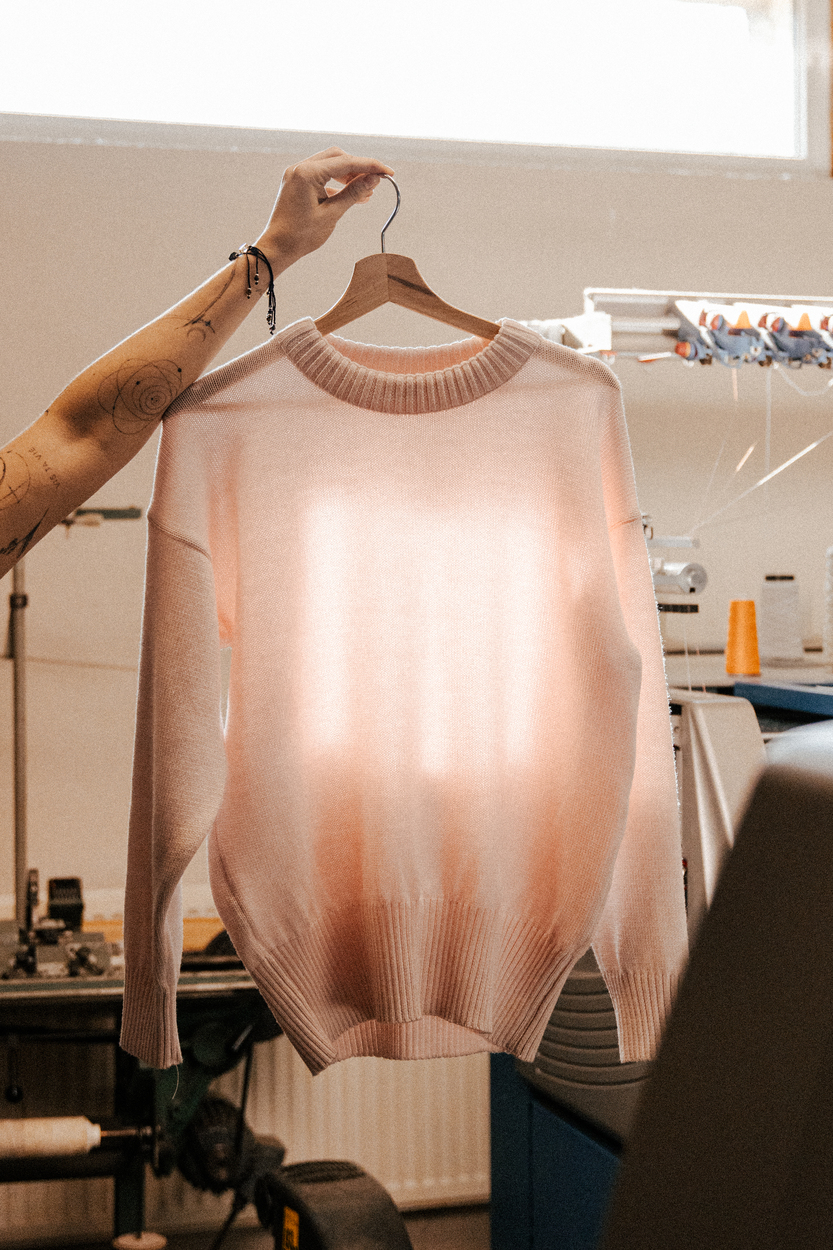 AMWOOLET No. 1 SWETER PEONY RAIN rozm. one size (prototyp)